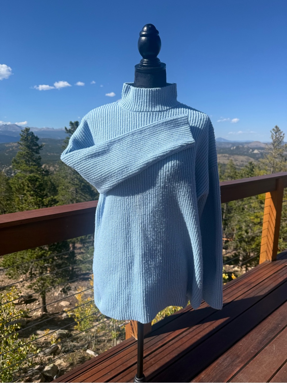 SUBOO Baby Blue Ribbed Turtleneck Oversized Sweater Size Small